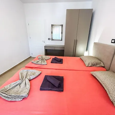 Adriatic Charm Haven E73 Golem (Tirana)