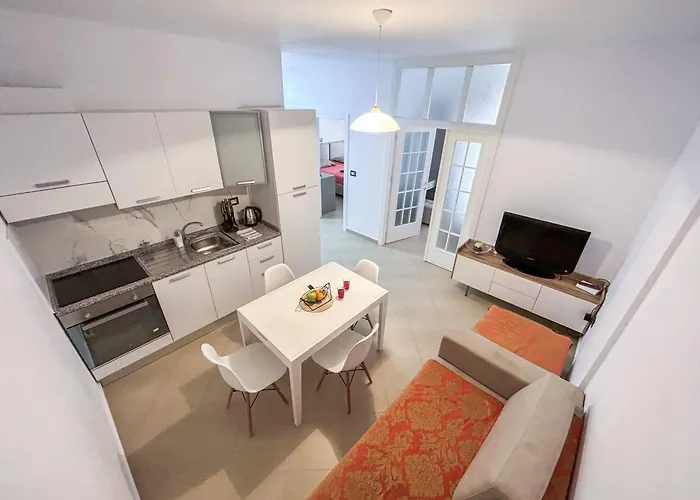 Adriatic Charm Haven E73 Golem (Tirana)