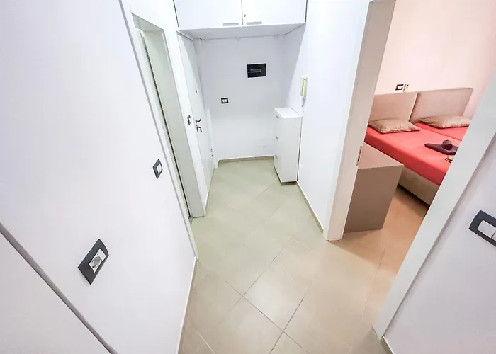 Adriatic Charm Haven E73 Golem (Tirana)