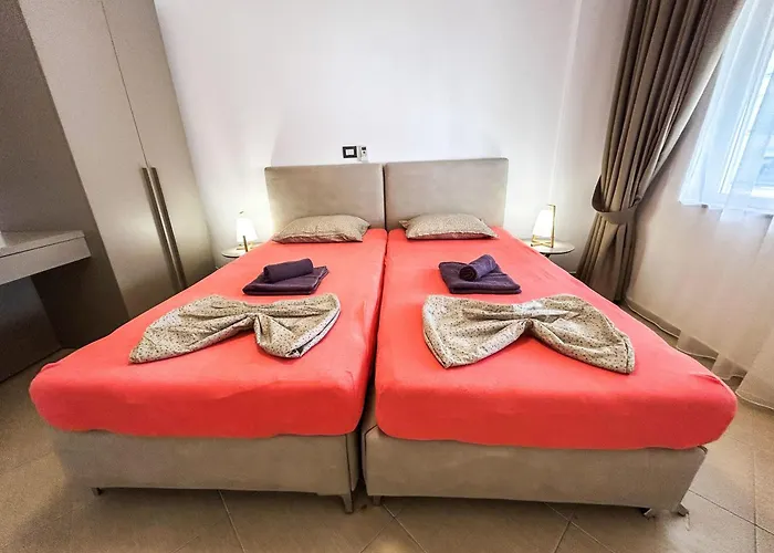 Adriatic Charm Haven E73 Golem (Tirana)