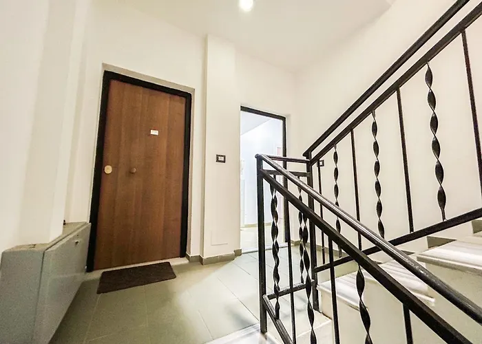 Adriatic Charm Haven E73 Golem (Tirana)