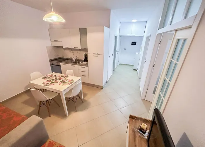 Adriatic Charm Haven E73 * Golem (Tirana)